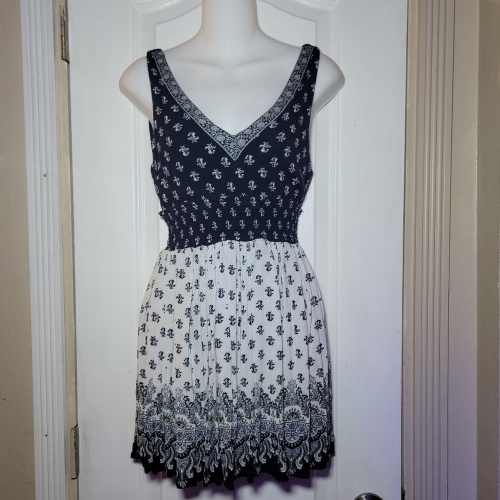 Aeropostale Black and White Patterned Mini Dress - Picture 3 of 8